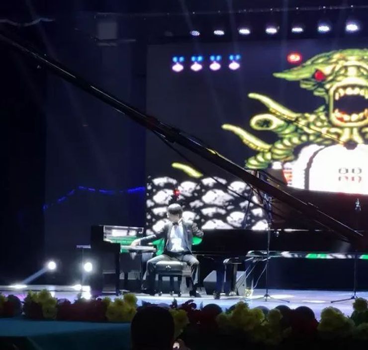 富联娱乐艺术家宋思衡“80后的时光机”多媒体音乐会内蒙古巡演圆满落幕
