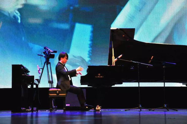 富联娱乐艺术家宋思衡“80后的时光机”多媒体音乐会内蒙古巡演圆满落幕