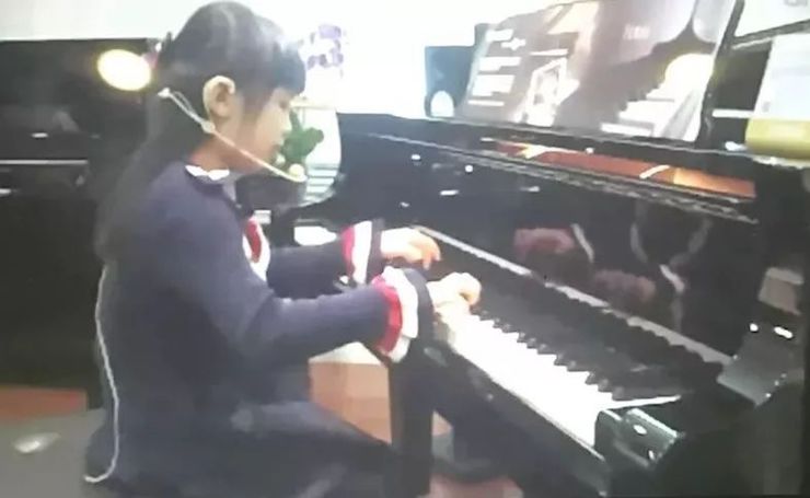 富联娱乐特邀艺术家白志娴