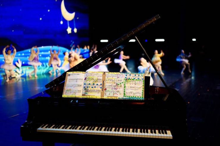 奥林匹克音乐展演宣传大使刘明康和他的朋友们暨第14届世界自闭症关注日音乐会圆满结束！